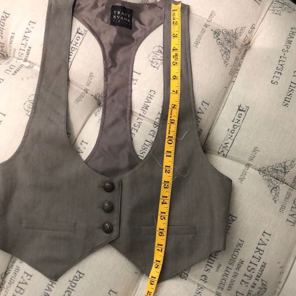 Tracy Evans gray vest size medium - Picture 7 of 7
